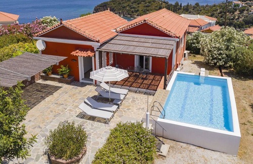 Samos Town Villa | Beautiful private villa with A/C, private pool, WIFI, TV, terrace, panoramic view and parking