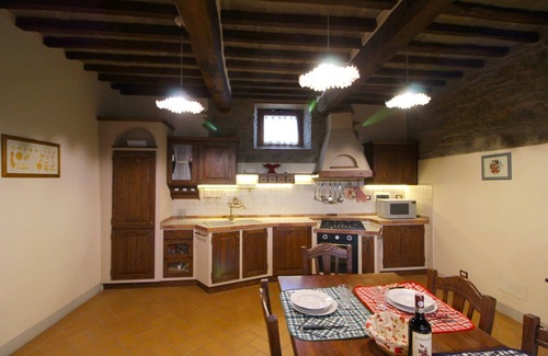 Pieve al Bagnoro Villa | Perfect Private Villa for 20 with Pool, WIFI & Pets Welcome