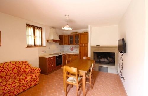 Pieve al Bagnoro Villa | Perfect Private Villa for 20 with Pool, WIFI & Pets Welcome