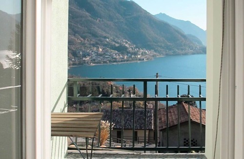 Olgiasca House | Private Villa for 3 with WiFi, Terrace & Lake View
