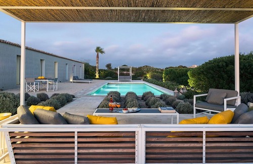 Ragusa Villa | Private Villa with Pool, A/C, Ocean Views & Wifi Access
