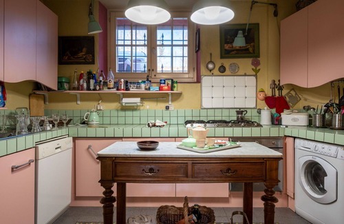 Moncalieri House | Spacious Private Villa with Pool for 12 Guests