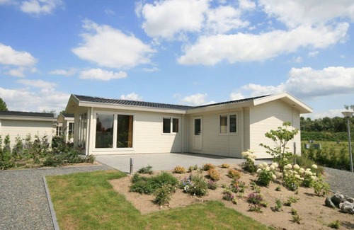 Susteren House | Beautiful private villa for 4 people with pool, WIFI, TV and terrace