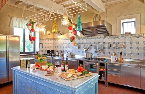 Porrena Villa | Elegant Villa Retreat with Private Pool & Scenic Views