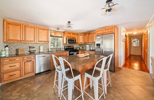 Center Ossipee House | Idyllic Mountain View Retreat with Pool and Spa Amenities