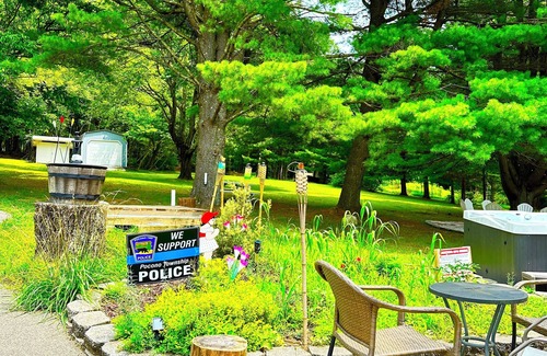 Scotrun House | Idyllic Retreat with Private Pool, Spa & Stunning Amenities