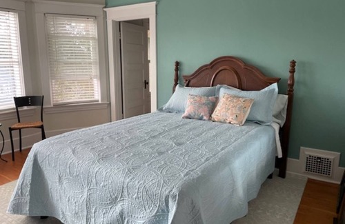Carnation Bed & Breakfast | Remarkable Queen Room with Private Bath in Historic B&B