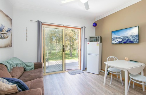 Yamba Apartment | Idyllic Retreat with Ocean Views and Top-Rated Amenities