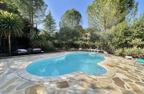 Poulx Villa | Serene Villa with Private Pool, 10 Minutes from Nîmes
