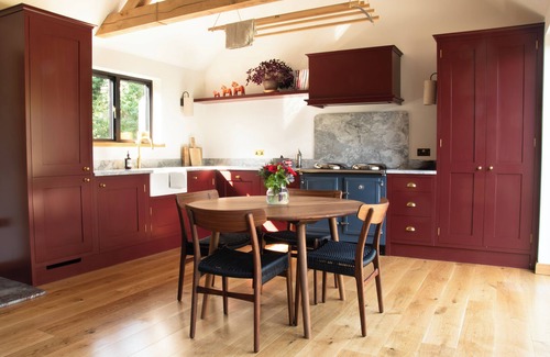 Otford Cottage | Idyllic Country Chapel Retreat with Spa and Family Amenities