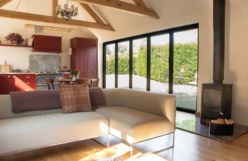 Otford Cottage | Idyllic Country Chapel Retreat with Spa and Family Amenities