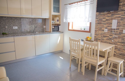 Alpendurada e Matos House | Inviting Rebuilt Cottage with Hot Tub & Pet-Friendly Stay