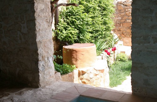Rocallaura House | Recently Renovated Farmhouse with Pool & Spa Amenities