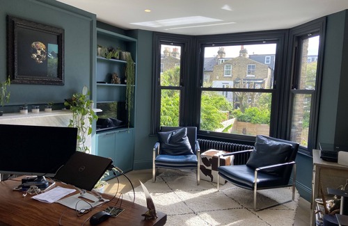 Clapham House | Delightful Family Home in Abbeville Village, Clapham