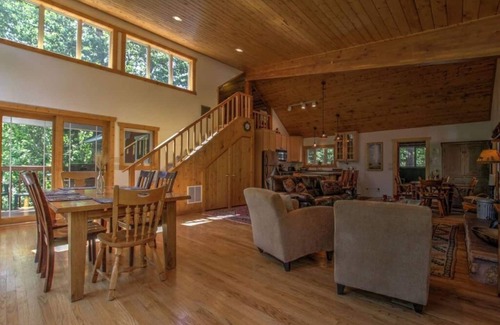 Red Lodge House | Idyllic Red Lodge Cabin on the River Near Town