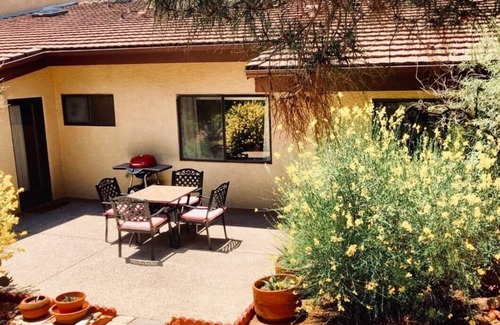 Oak Creek House | Serene Red Rock Retreat at Canyon Mesa Golf & Country Club