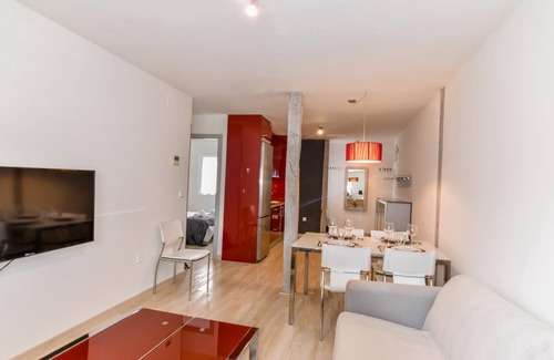 Santander Apartment | Refurbished Flat Steps from Sardinero Beach with Ocean View