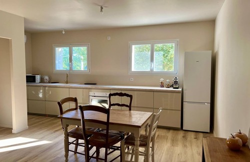 Cabannes Apartment | Beautiful renovated apartment in the countryside