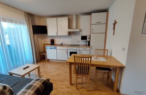 Naz Bed & Breakfast | Inviting Residence Klementhof with Garden & Outdoor Pool