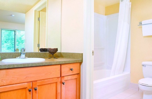 Canmore Resort | Elegant Resort with Pool and Spa in the Heart of It All