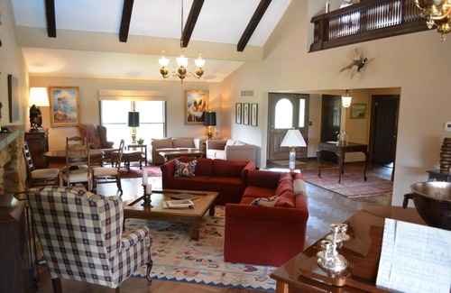 Wright City House | Beautiful resort-like property in rural Missouri on 185 acres