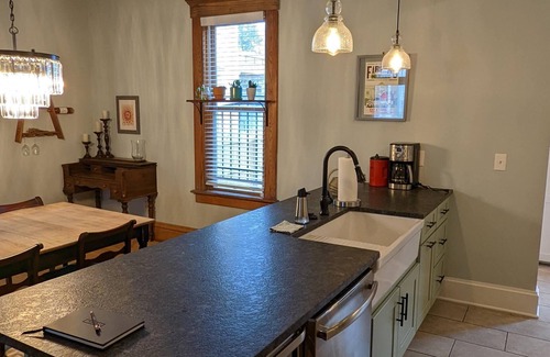 Livingston Park House | Charming Restored Home in Historic Old Oaks Near Downtown