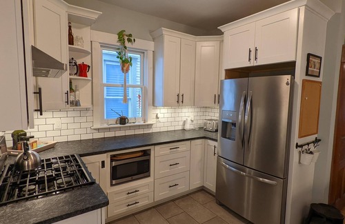 Livingston Park House | Charming Restored Home in Historic Old Oaks Near Downtown