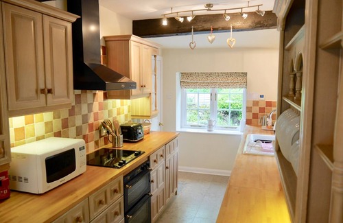Airton Apartment | Beautiful Riverside Cottage Apartment in Malhamdale for 1 to 4 people.