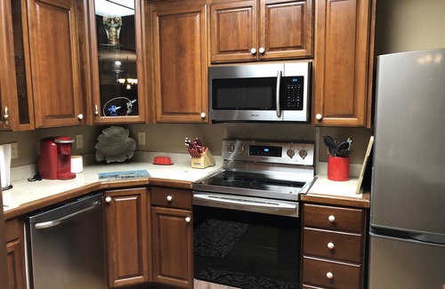 Boone House | Riverside Getaway: Pet-Friendly Retreat with Breakfast