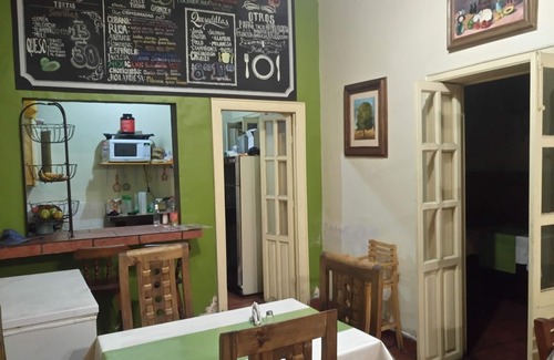 Historic Centre Bed & Breakfast | Inviting Room in La Esperanza, San José with Breakfast