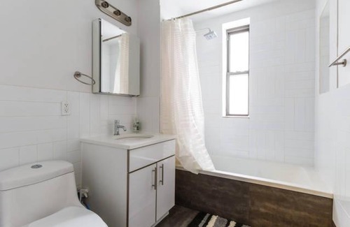 Hamilton Heights House | Cozy Room in Newly Renovated Apartment with Breakfast