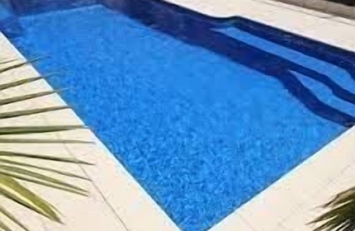 Al Mankhool Apartment | Convenient Room Near Sharaf Dg Metro with Family Amenities