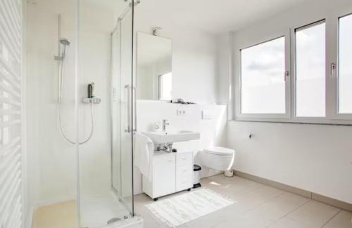 Kirchrode Apartment | Inviting Room with Balcony Overlooking Messe - Rated 9.4/10