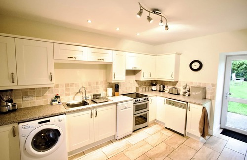 Bowsden Cottage | Idyllic Northumberland Retreat: The Arches with Ocean Views