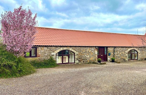 Bowsden Cottage | Idyllic Northumberland Retreat: The Arches with Ocean Views