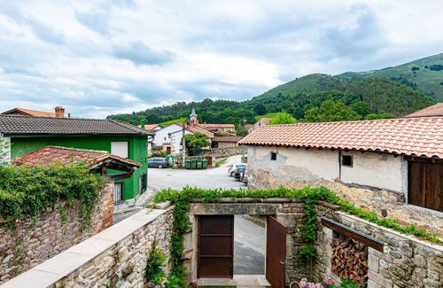 Herrera de Ibio House | Charming Rural Retreat in Mazcuerras with Family Amenities