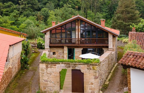 Herrera de Ibio House | Charming Rural Retreat in Mazcuerras with Family Amenities