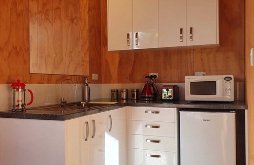 Lower Hutt Other | Serene Rural Oasis with Breakfast & Family-Friendly Amenities