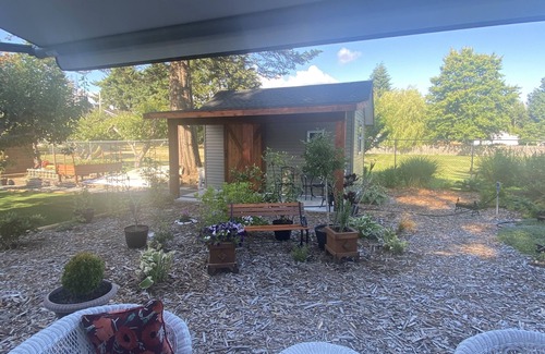 Campbell River House | Cozy RV with Oceanfront View and Private Patio Retreat
