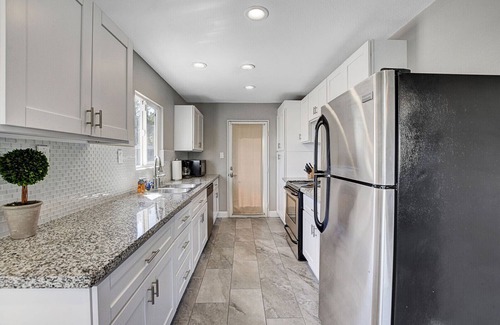 Rancho Oakey House | Tranquil Retreat Just Moments from the Strip with Pool