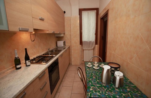 Rosolina Mare Apartment | Relaxing Sea View Apartment With Spa and Kitchen for Groups