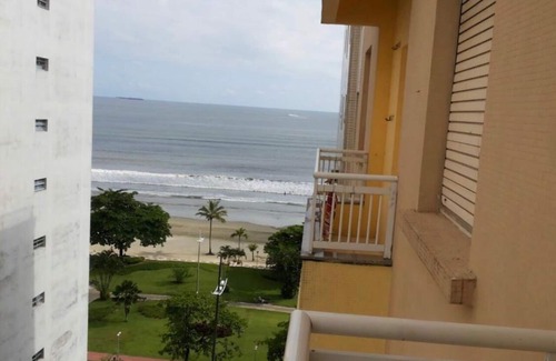 Embare Apartment | Scenic Sea View Apartment with Kitchen and Oceanfront Access