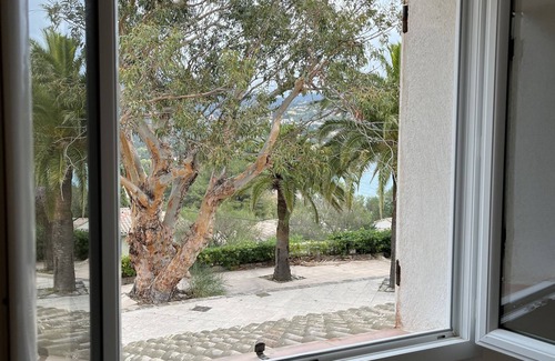 Le Lavandou Villa | Oceanfront Apartment in Pramousquier with Heated Pool