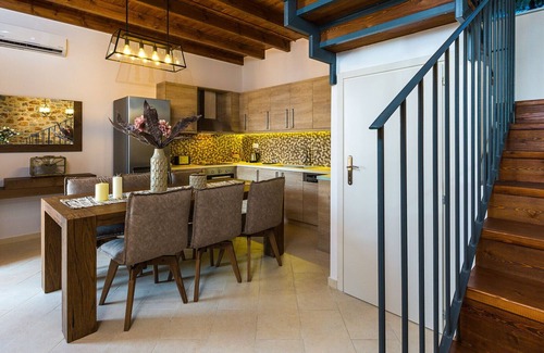 Saktouria Villa | Scenic Sea Views Near Clearwater's Southern Beaches