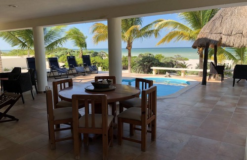 Ixil House | Inviting Seaside Beach House with Private Pool and Kitchen