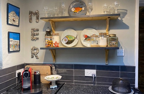 Seaford House | Charming Seaside Cottage with Breakfast & Pet-Friendly Perks