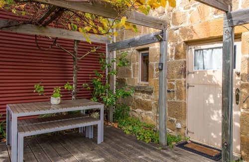 South Hobart Apartment | Historic Sandstone Stable with Self-Contained Studios