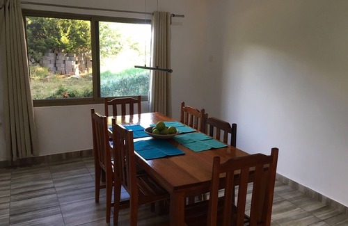 Lusaka House | Cozy Serviced Home for 6 with Inviting Garden Retreat