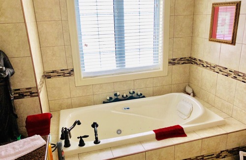 Shediac House | Cozy Shediac Bay Home for Two Families with Hot Tub & Spa