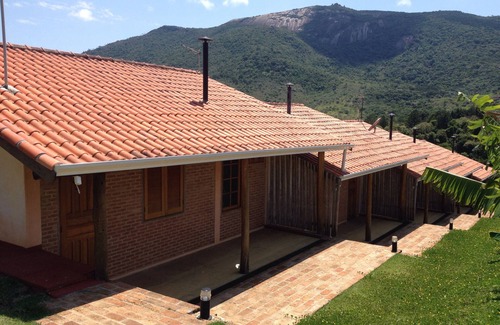 Itapetinga House | Ideal Retreat for 12 with Ocean View & Private Pool